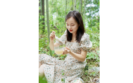 為何99%漂亮女性每天都在喝一杯有機野生葛根粉？